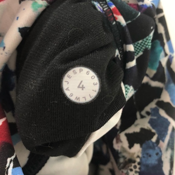 Lululemon Wunder Under Hi-Rise 1/2 Tight Culture Clash Multi Black Crop Leggings - Picture 6 of 6